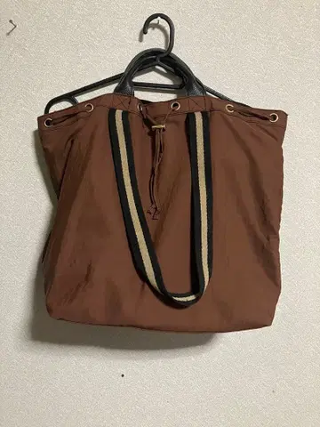 브라운 나일론 토트백 빅