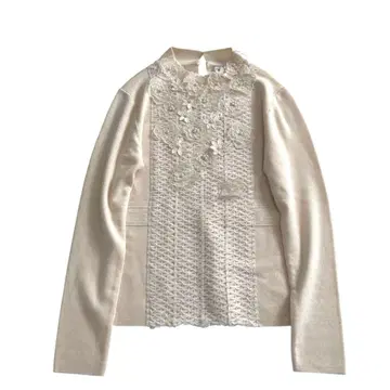 오스틴 리드 AUSTIN REED 플라워 장식 니트 38