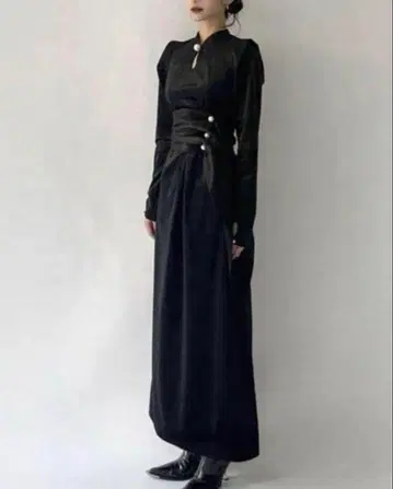 melt the lady 블랙 벨로아 원피스