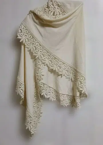 아이보리 레이스 장식 프린지 빅 울 숄
