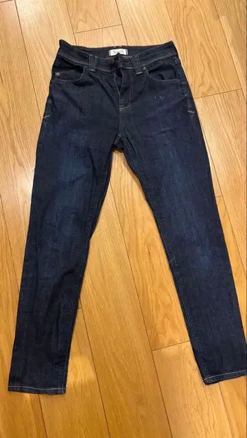 야누크 루스 인디고 23