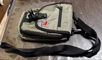 카키색 미키하우스 백