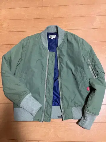 VANS MA-1 형 나일론 자켓 카키