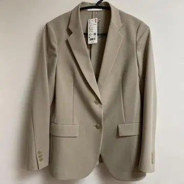 [미사용 새상품] UNIQLO 감동 자켓 M 사이즈 베이지