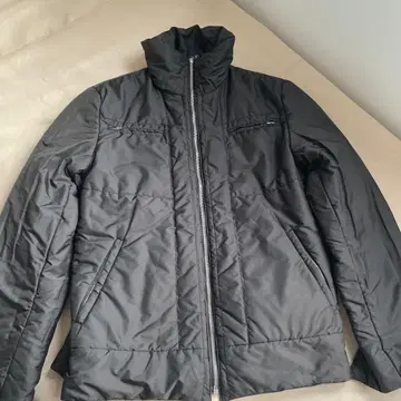 블랙 퀼팅 스탠드 카라 자켓