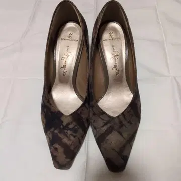 [ 긴자 카네마츠 ] WOMAN & MYSELF 펌프스