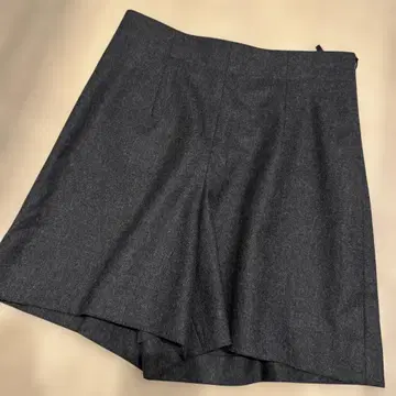 FOXEY 다크 그레이 숏팬츠 40