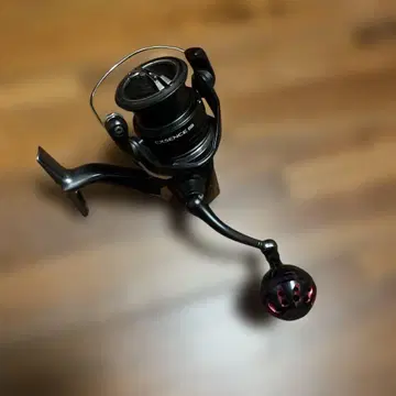 EXCENCE 3000 스피닝 릴 블랙/레드