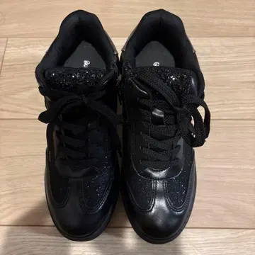 블랙 글리터 스니커즈