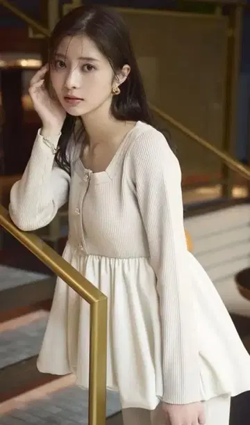 프로포션 바디 드레싱 벌룬 니트