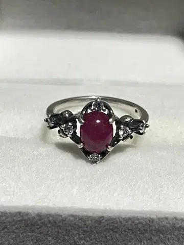 오벌컷 루비와 6개의 스톤 실버 반지 12호