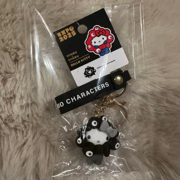 블랙 미야쿠미야쿠  키링 헬로키티 새상품