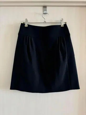 새상품급 폭시 뉴욕 노카라 타이트 무릎 기장 스커트