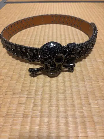 스컬 스터드 장식 블랙 가죽 벨트