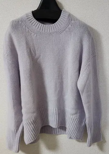 새상품급 미사용 새상품 GALERIE VIE (갤러리 비) 긴팔 니트