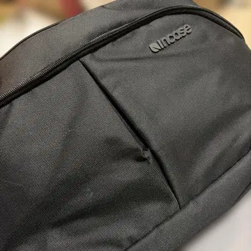 인케이스 슬링팩 Reform Sling Pack 2