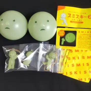 스미스키 액세서리 스트랩 2개, 가챠 3개, 캡슐 2개 포함