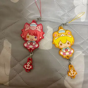 아크릴 스트랩 핑크와 옐로우 컬러 캐릭터