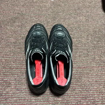 모렐리아 네오 4 JAPAN (블랙 x 갤럭시 실버) 한정판