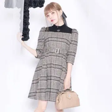 기간 한정 가격 인하 [ EATME ] 벨트 마크 원피스