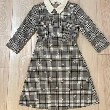 질스튜어트 체크 무늬 꽃무늬 자수 무릎 기장 원피스 JILL STUART