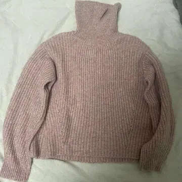 핑크 터틀넥 니트 긴팔