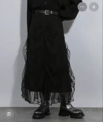 HARE 튤 리본 턱 스커트 블랙