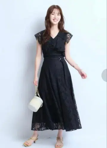 JUSGLITTY 랜덤 바닥 플레어 레이스 스커트 2