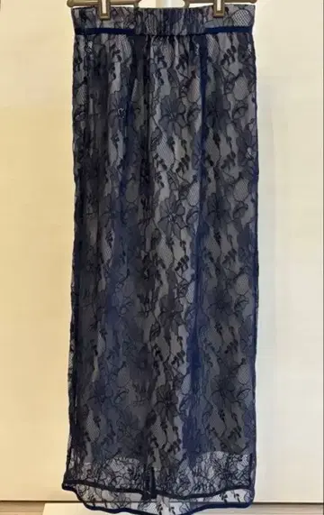 I 라인 레이스 스커트 네이비 (JILL by JILL STUART)