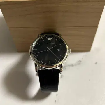 ARMANI 블랙 시계