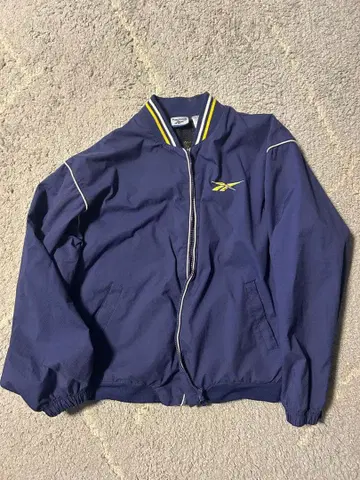 리복 구제 나일론 자켓 자수 로고