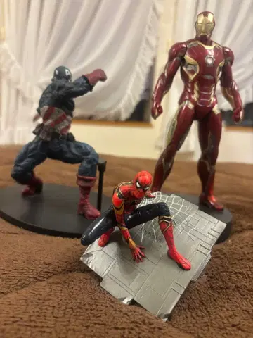 스파이더맨 아이언맨 캡틴 아메리카 피규어 묶음 판매