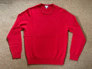 새상품급 유니클로 캐시미어 100% 크루넥 니트 빨간색 S