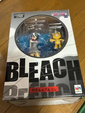BLEACH 쿠치키 루키아 & 콘 피규어 세트