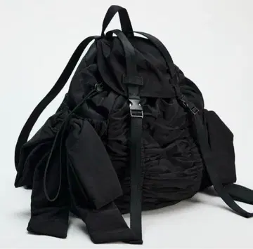 완판템 ZARA 리본 달린 백팩 하트 블랙 나일론 백팩