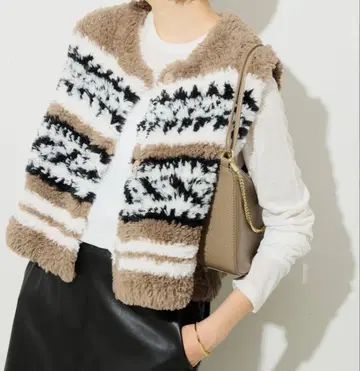 슬로브 이에나 인조 모피 니트 베스트