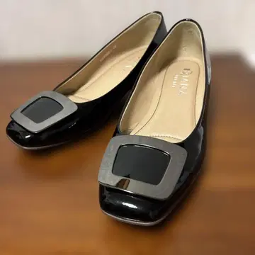 DIANA 블랙 well fet 펌프스 실버 버클 포함 컨디션 최상