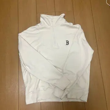 화이트 하이넥 집업 트레이닝복