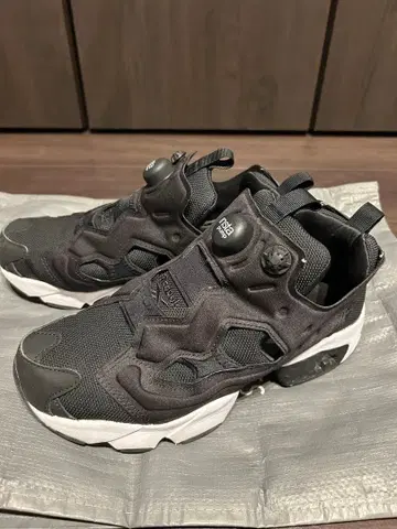 리복 Reebok Instapump Fury 블랙