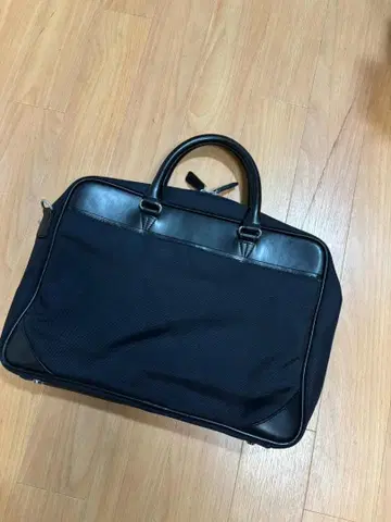 유나이티드 애로우즈 비즈니스 백 가죽 나일론 절개