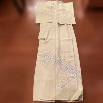 베이지 기하학 패턴 자수 포멀 기모노