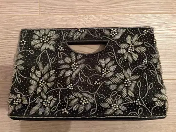 [ 새상품급 ] 아네모네 비즈 장식 클러치백 파티백