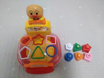 호빵맨 모양은 뭘까? 빙글빙글 말하는 퍼즐 블록 모양 맞추기