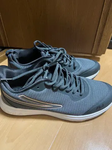 FILA 스니커즈 24.5