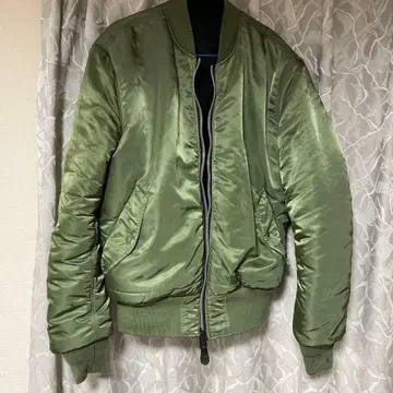 ALPHA MA-1 블랙 x 그린 플라이트 자켓