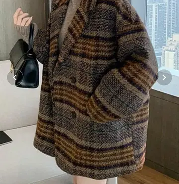 브라운 계열 체크 무늬 [ 숏코트 ]