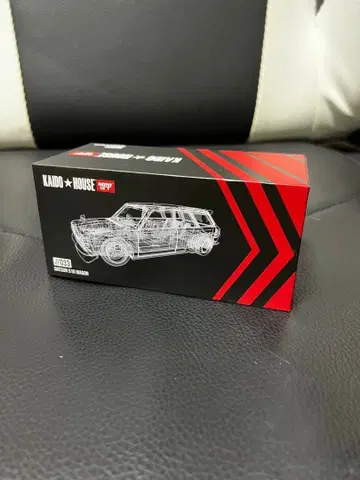 MINI GT 카이도 하우스 DATSUN 510 WAGON ADVAN