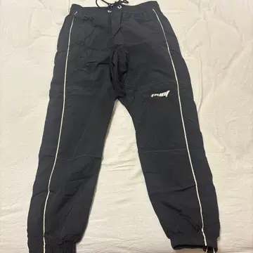 pvot 블랙 조거 팬츠 사이드 라인