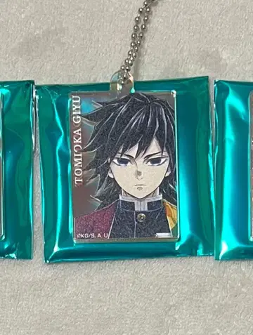 귀멸의 칼날 기둥전 토미오카 기유 랜덤 오로라 아크릴 참