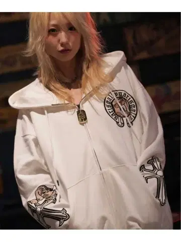 갈피 갈리노하츠 ZIP 후드티 화이트 중형견 완판템